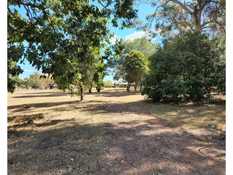 87 Greenhills Drive, Blackbutt QLD 4306