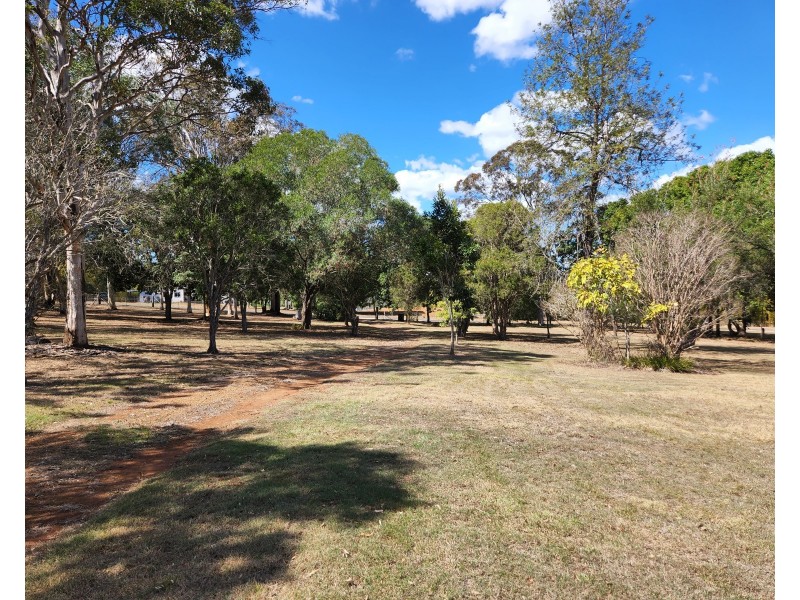 87 Greenhills Drive, Blackbutt QLD 4306