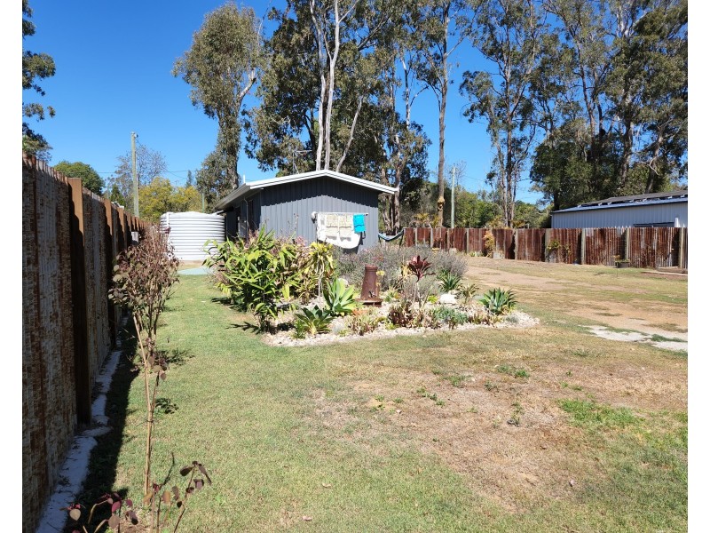 23 Steven Street, Benarkin QLD 4306