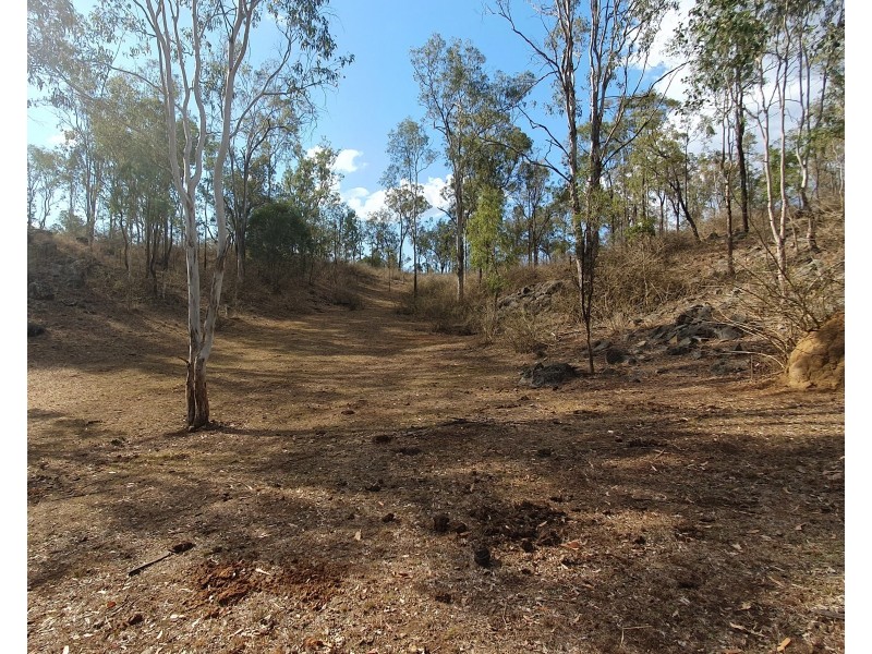 16 Diggings Road, South East Nanango QLD 4615