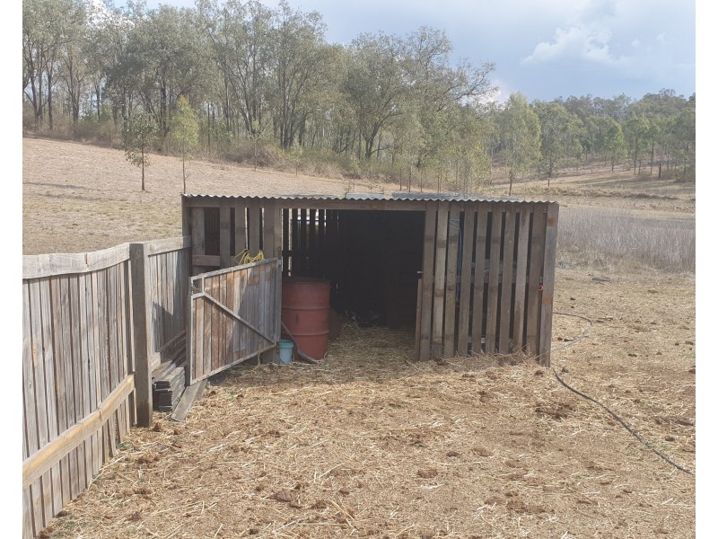 16 Diggings Road, South East Nanango QLD 4615