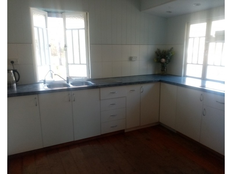 52 Enid court, Blackbutt QLD 4306