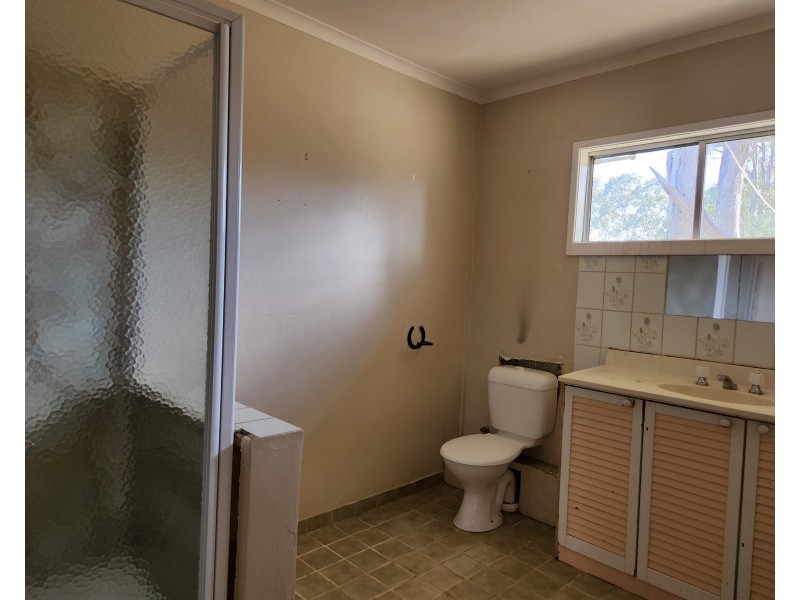 96 Langton road Blackbutt, Blackbutt QLD 4306