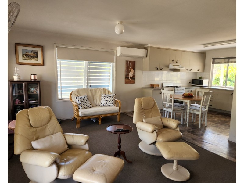 26 TAROMEO COURT, Blackbutt QLD 4306