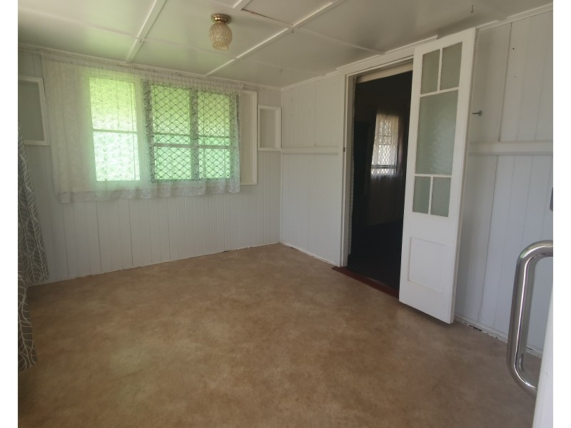15 Watson Street, Yarraman QLD 4614