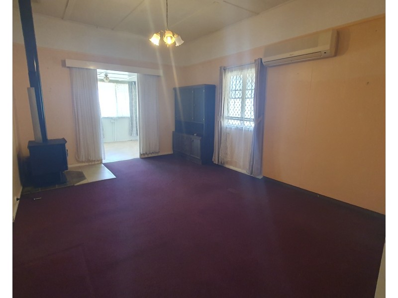 15 Watson Street, Yarraman QLD 4614