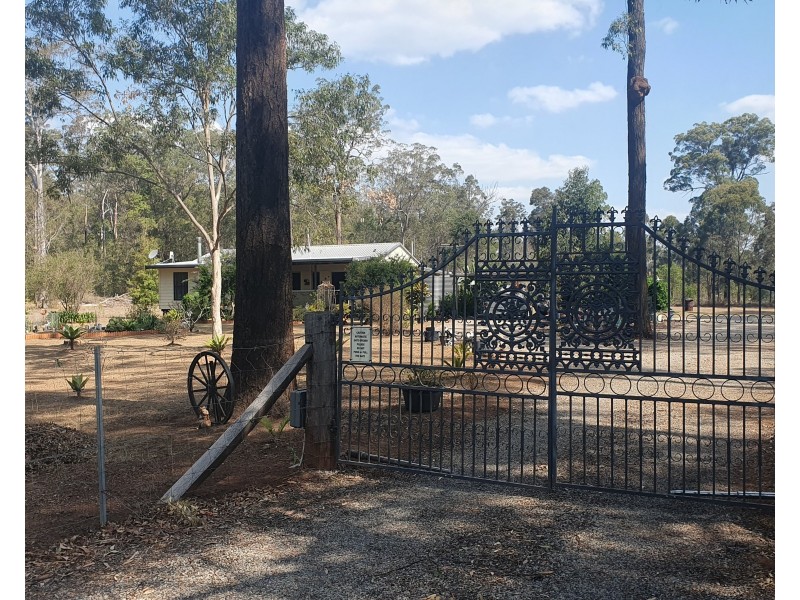 54 Gilliland cres, Blackbutt QLD 4306