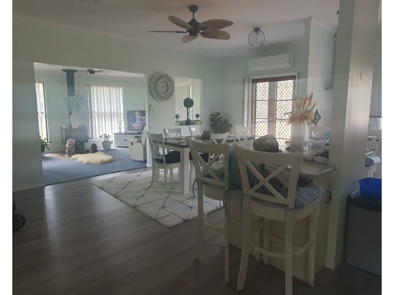 54 Gilliland cres, Blackbutt QLD 4306