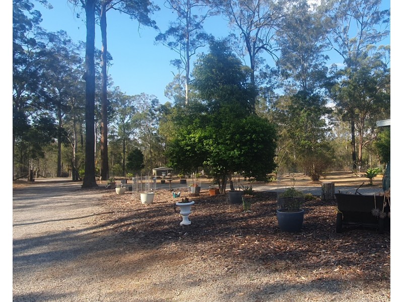 54 Gilliland cres, Blackbutt QLD 4306