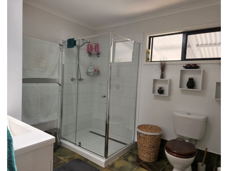 19 Cameron Road, Blackbutt QLD 4306