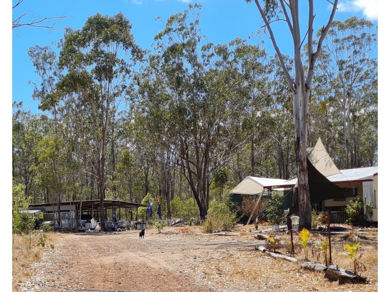 298 Bowman road, Blackbutt QLD 4306