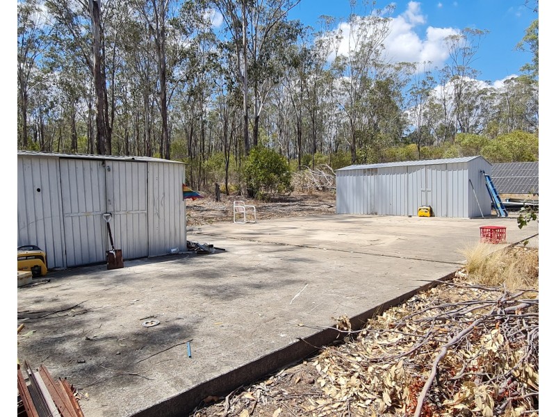 298 Bowman road, Blackbutt QLD 4306