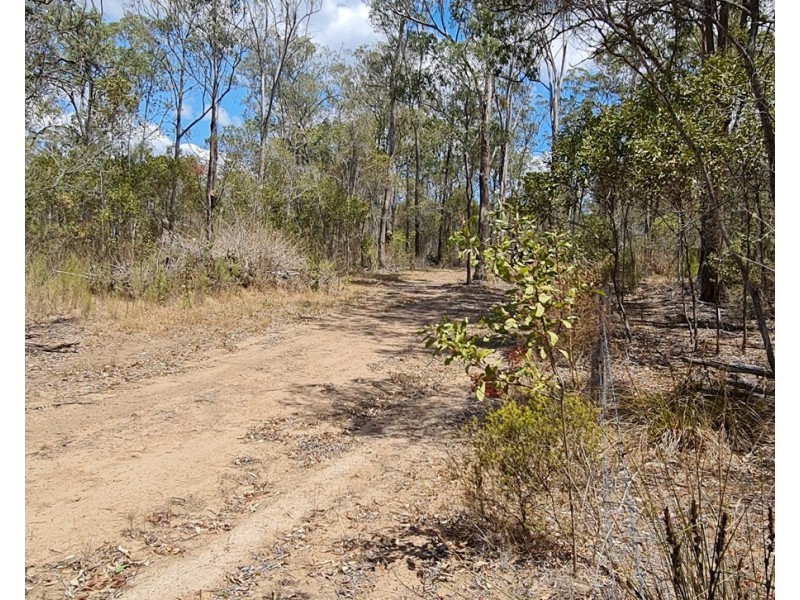 298 Bowman road, Blackbutt QLD 4306