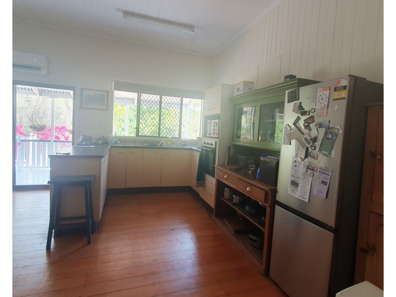 17 Drayton Street, Nanango QLD 4615