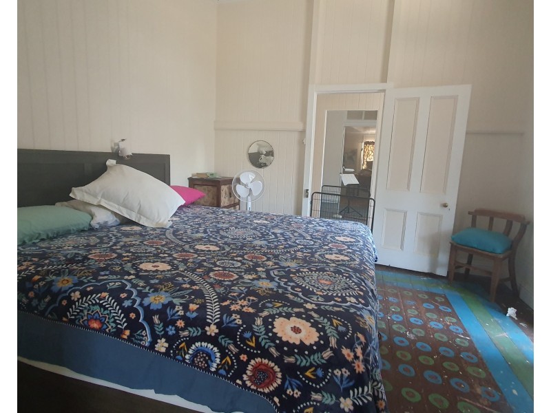 17 Drayton Street, Nanango QLD 4615