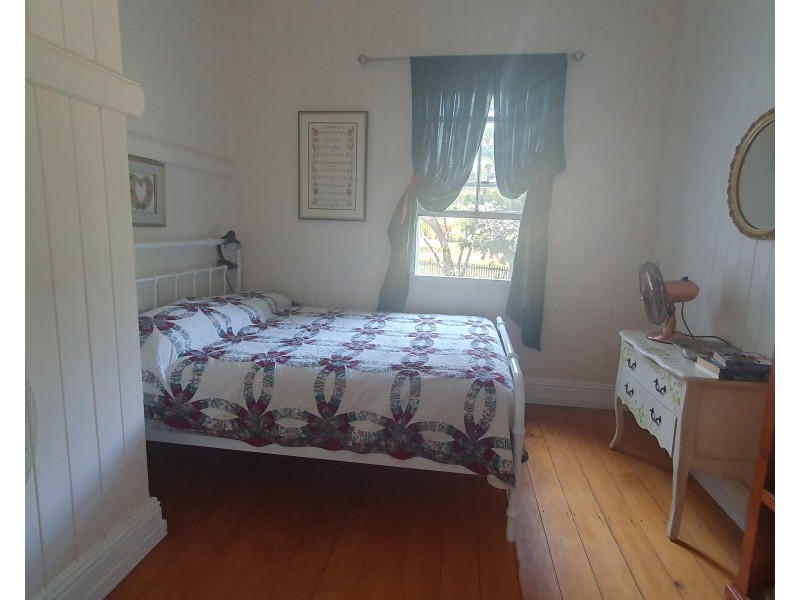 17 Drayton Street, Nanango QLD 4615