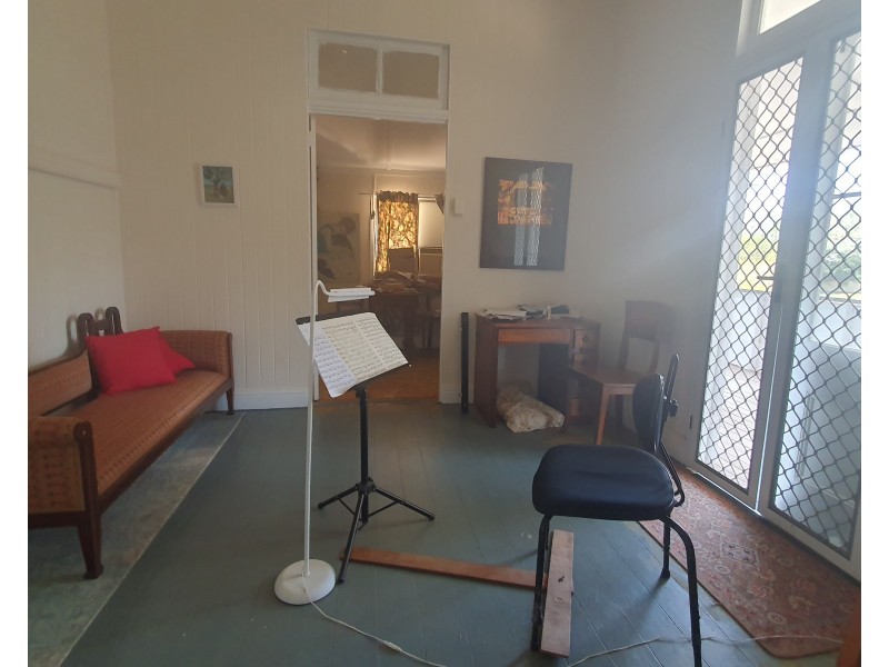 17 Drayton Street, Nanango QLD 4615