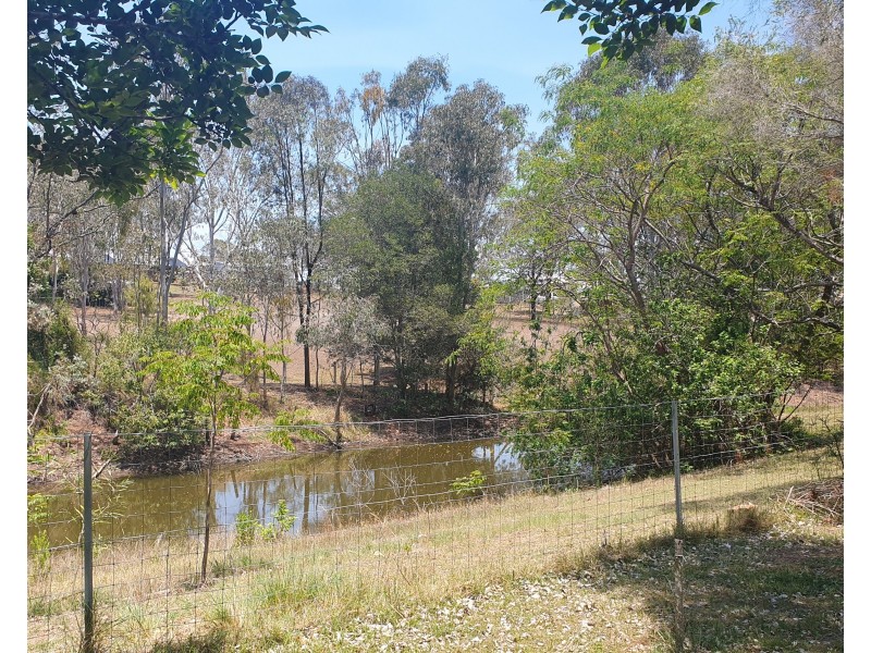 17 Drayton Street, Nanango QLD 4615