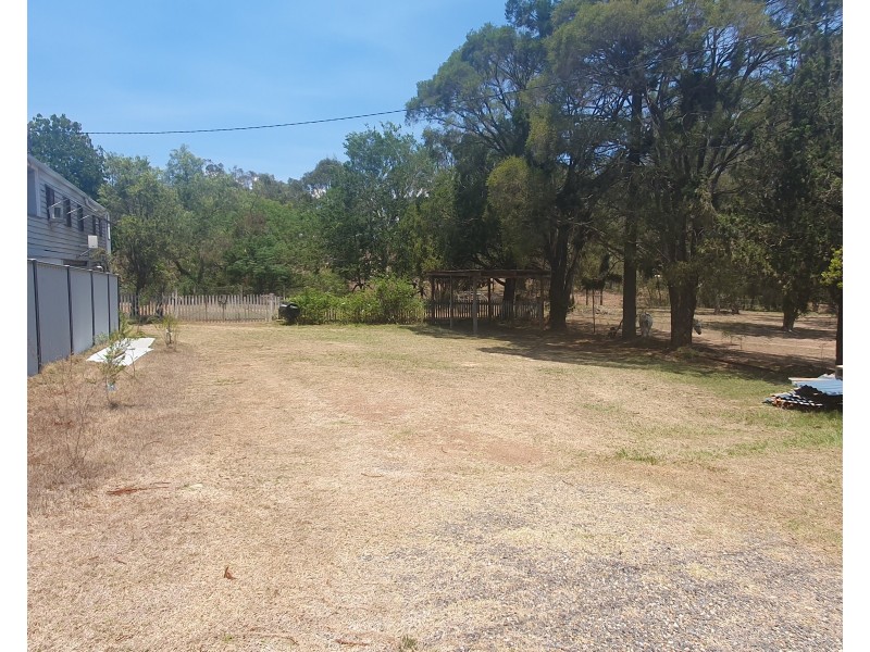 17 Drayton Street, Nanango QLD 4615