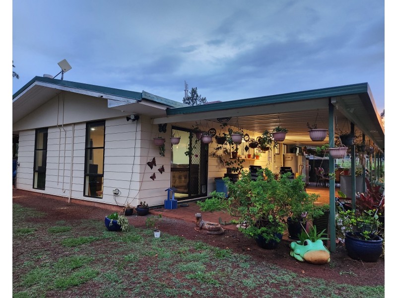 115  Crumpton Drive, Blackbutt QLD 4306