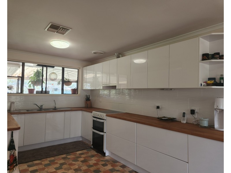 115  Crumpton Drive, Blackbutt QLD 4306