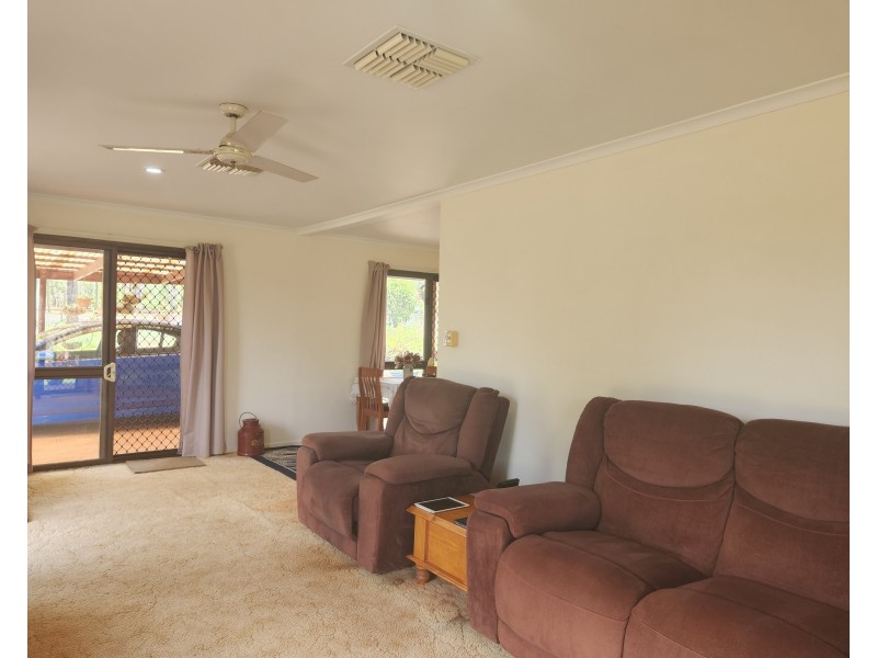 115  Crumpton Drive, Blackbutt QLD 4306