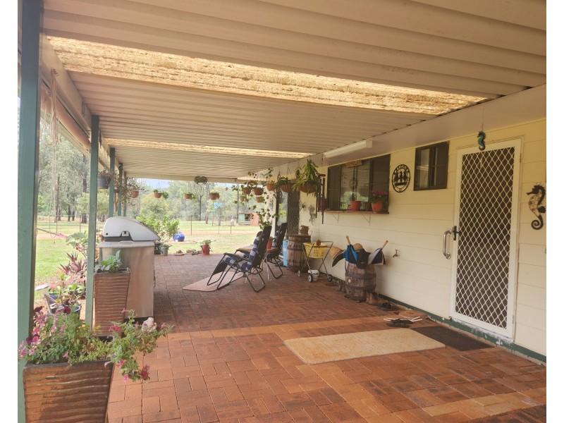 115  Crumpton Drive, Blackbutt QLD 4306