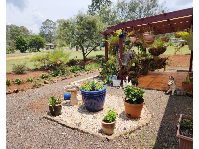 115  Crumpton Drive, Blackbutt QLD 4306