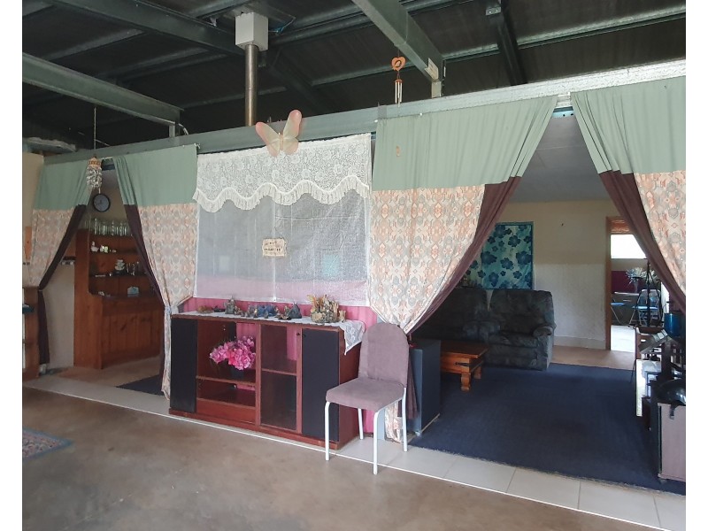 16 Marrington Close, Blackbutt QLD 4306