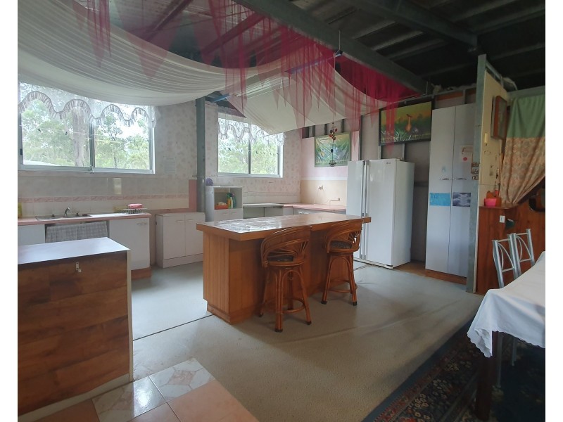 16 Marrington Close, Blackbutt QLD 4306