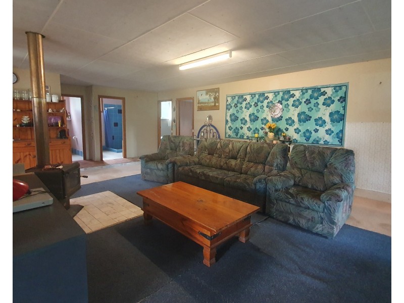 16 Marrington Close, Blackbutt QLD 4306