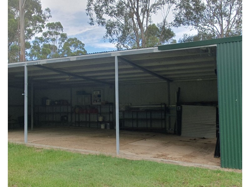 16 Marrington Close, Blackbutt QLD 4306