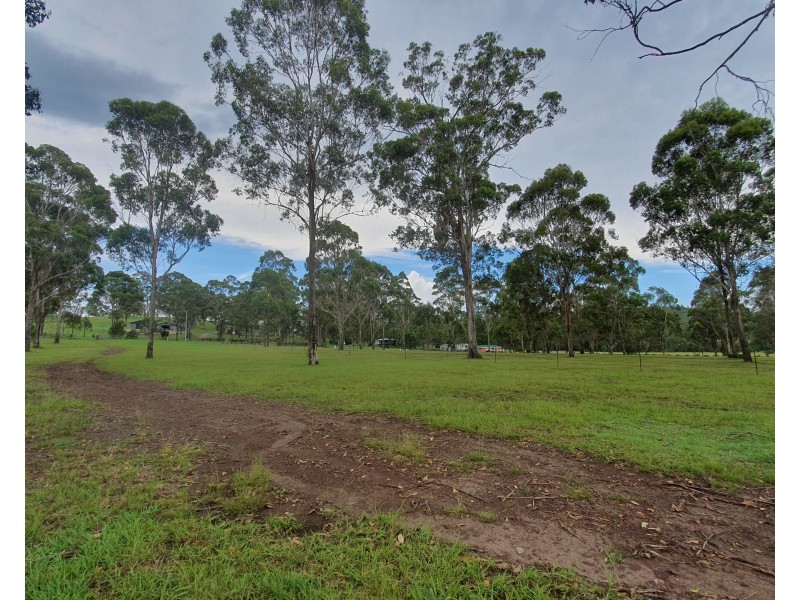 16 Marrington Close, Blackbutt QLD 4306