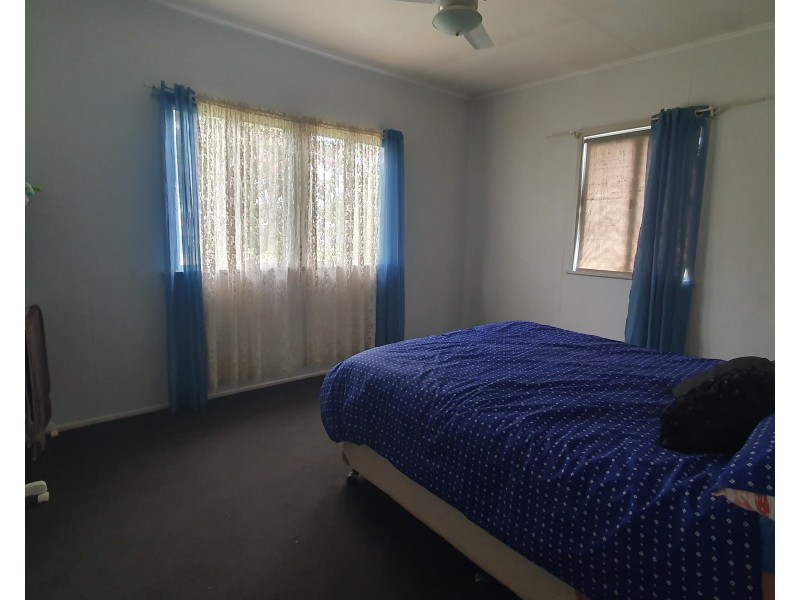 6 Douglas Street, Blackbutt QLD 4306