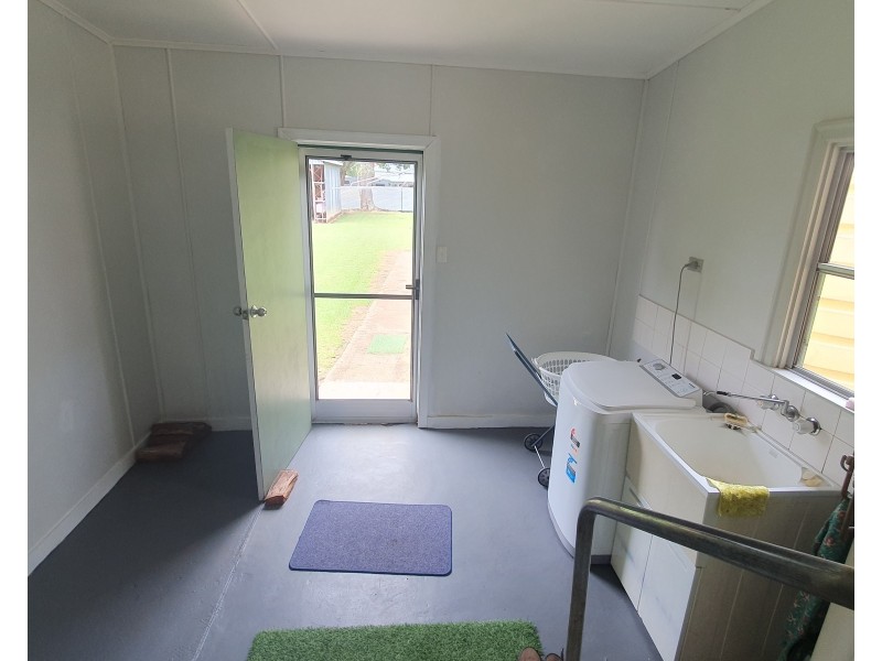 6 Douglas Street, Blackbutt QLD 4306