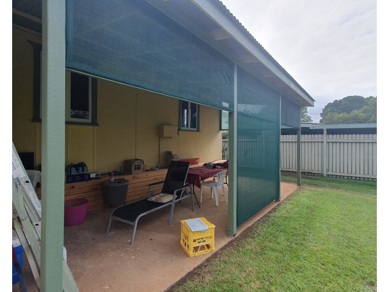 6 Douglas Street, Blackbutt QLD 4306