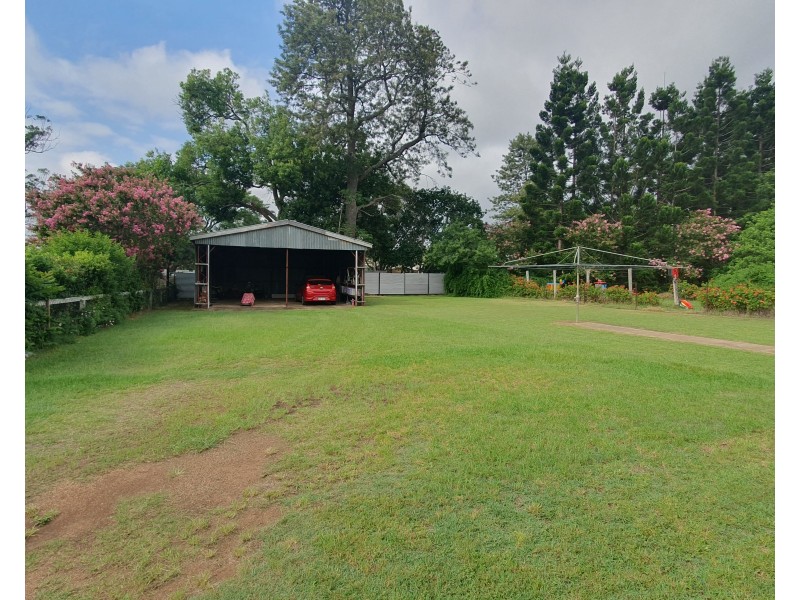 6 Douglas Street, Blackbutt QLD 4306