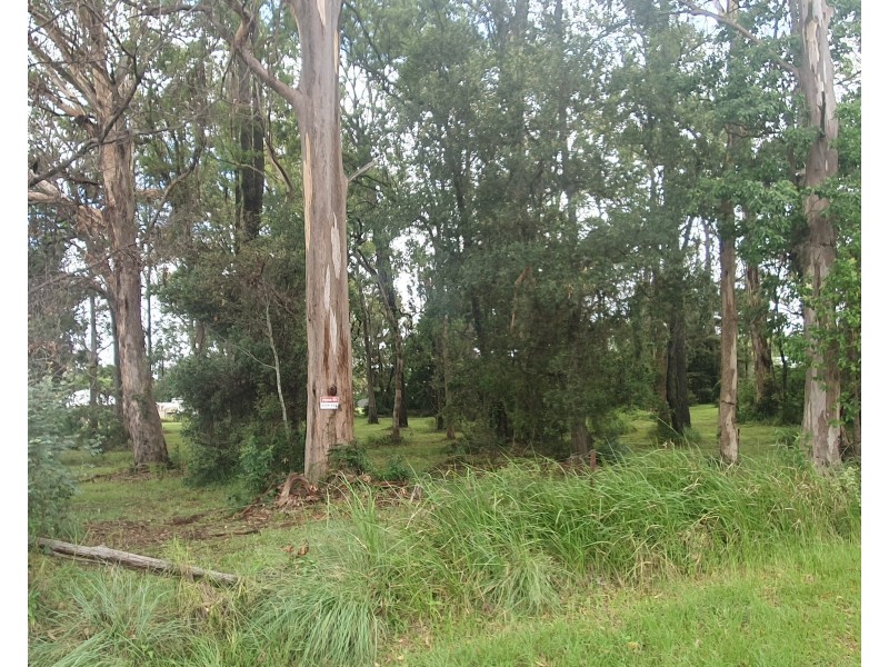 16 Margaret Street, Blackbutt QLD 4306