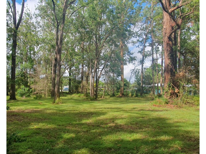 16 Margaret Street, Blackbutt QLD 4306