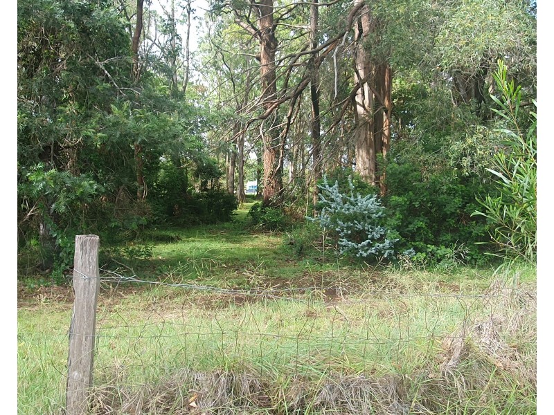 16 Margaret Street, Blackbutt QLD 4306