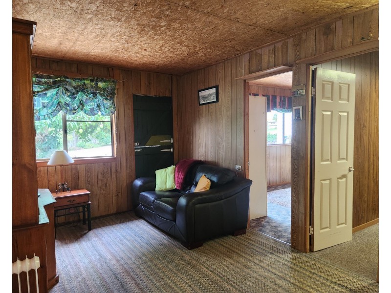 128 Greenhills Drive, Blackbutt QLD 4306