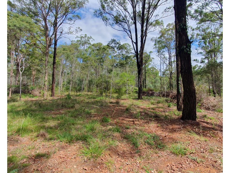 165 Crumpton Drive, Blackbutt QLD 4306