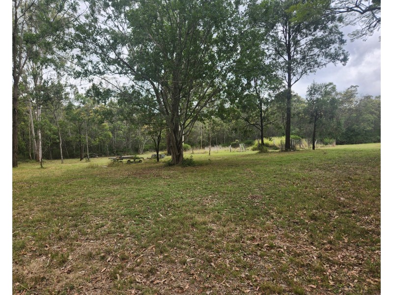 96 Gibson road, Benarkin QLD 4306