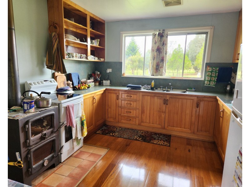 179 Blackbutt-Crow’s Nest Road, Blackbutt QLD 4306