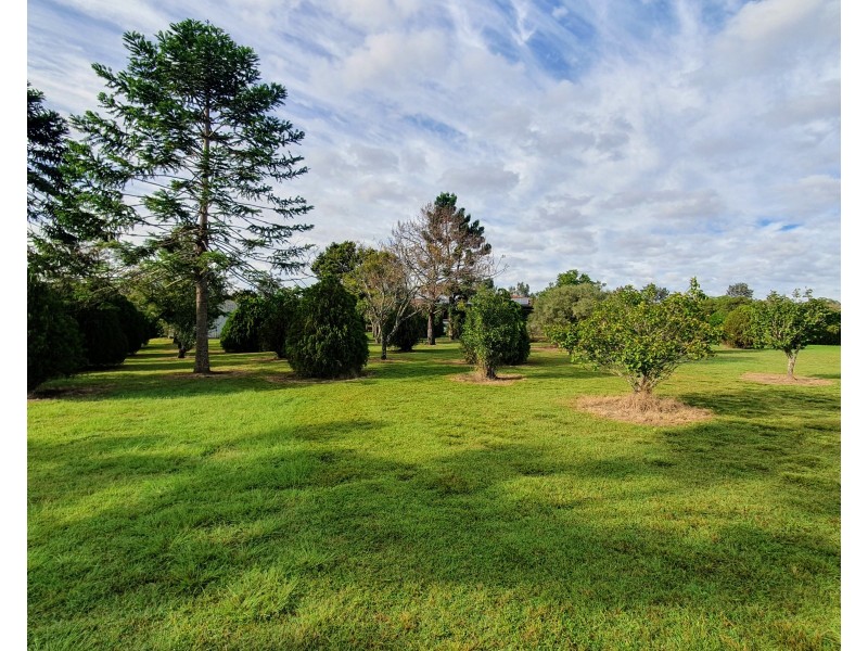 21 Smith Street, Yarraman QLD 4614