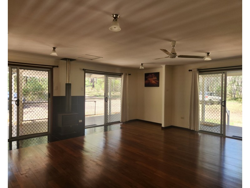 268 Crumpton drive, Blackbutt QLD 4306