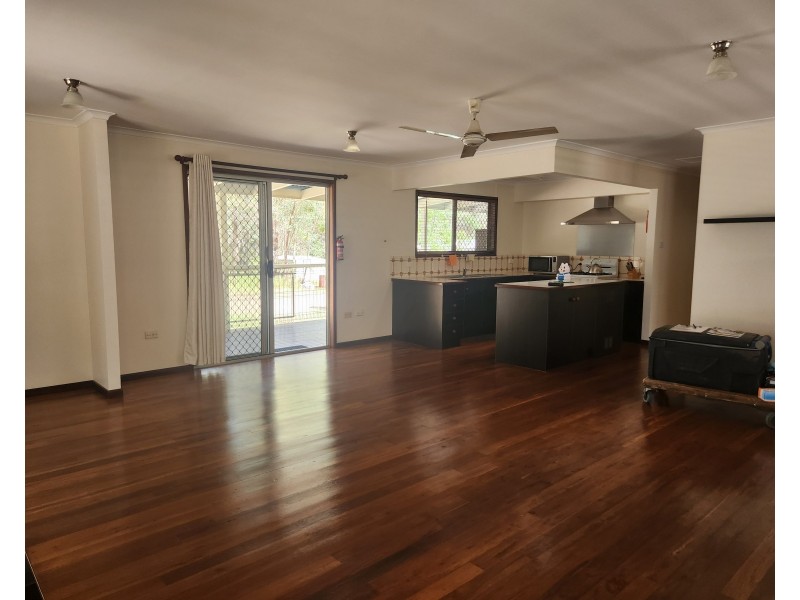 268 Crumpton drive, Blackbutt QLD 4306
