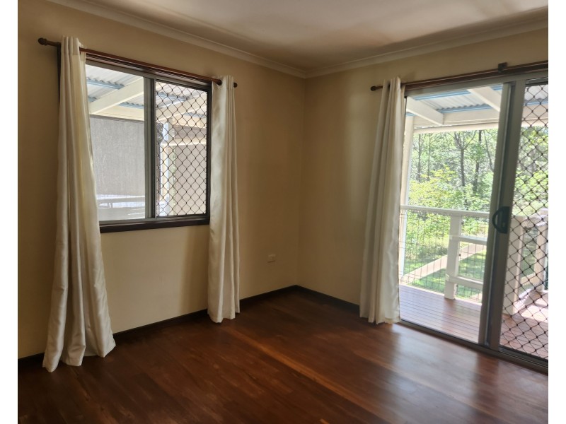 268 Crumpton drive, Blackbutt QLD 4306