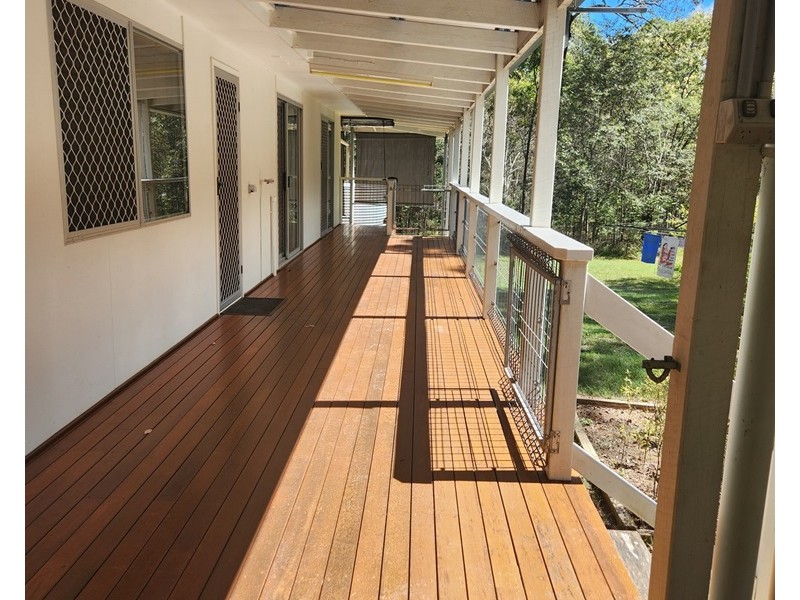 268 Crumpton drive, Blackbutt QLD 4306