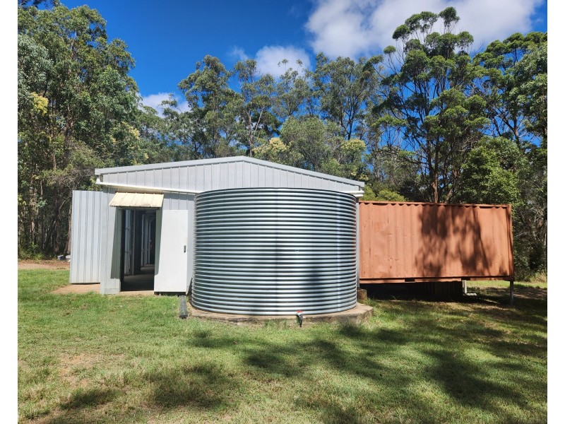 268 Crumpton drive, Blackbutt QLD 4306